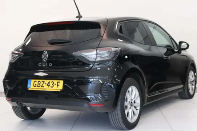 Renault Clio (2024) thumbnail 2