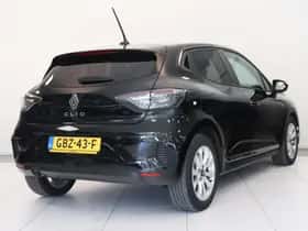 Renault Clio (2024) thumbnail 2