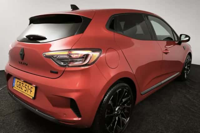 Renault Clio (2024) thumbnail 2