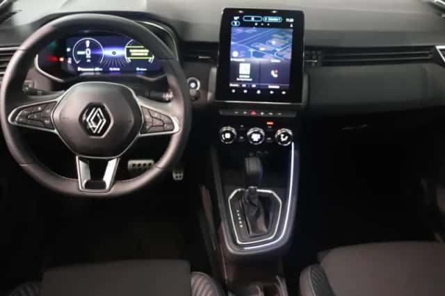 Renault Clio (2024) thumbnail 3