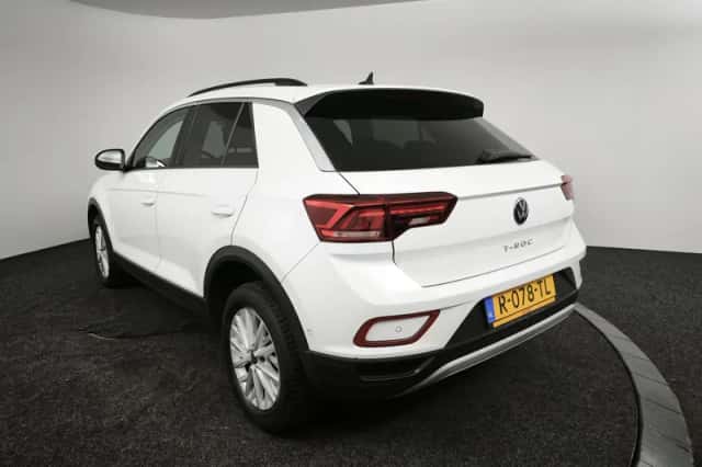 Volkswagen T-Roc (2022) thumbnail 6