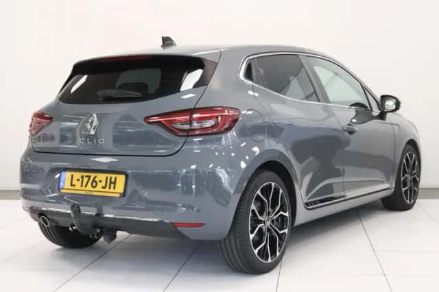 Renault Clio (2021) thumbnail 2