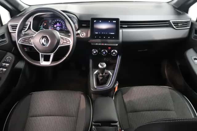 Renault Clio (2021) thumbnail 3