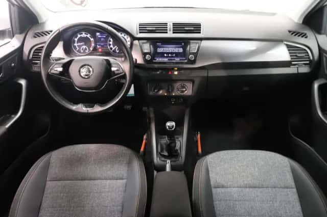 Škoda Fabia (2021) thumbnail 3