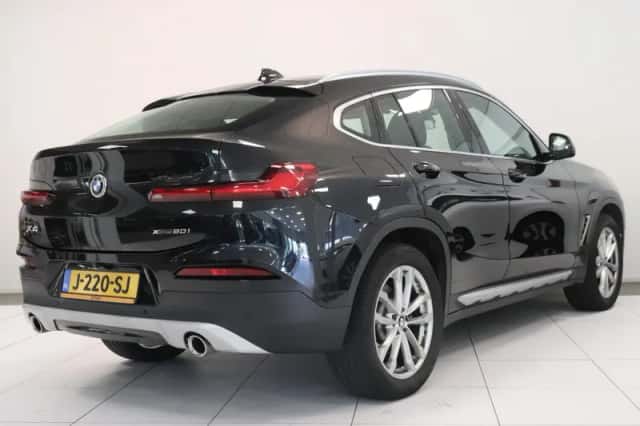BMW X4 (2020) thumbnail 2