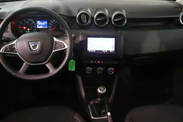 Dacia Duster (2021) thumbnail 3