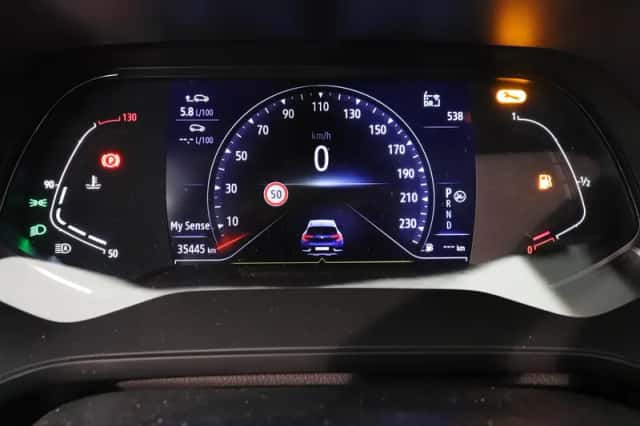 Renault Captur (2021) thumbnail 4