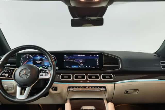 Mercedes-Benz GLE (2024) thumbnail 3