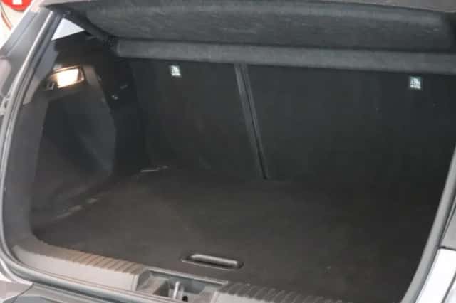 Renault Captur (2022) thumbnail 6