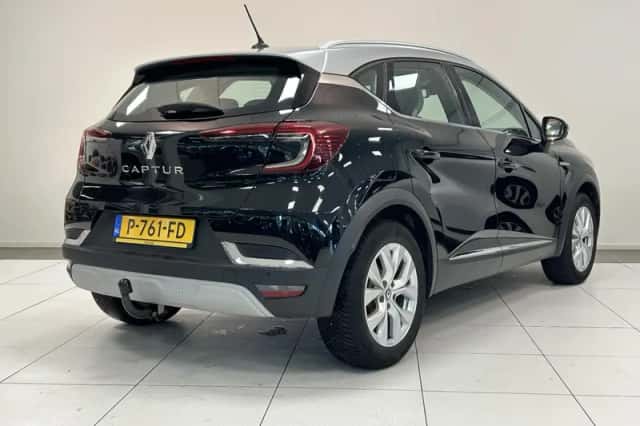 Renault Captur (2020) thumbnail 2
