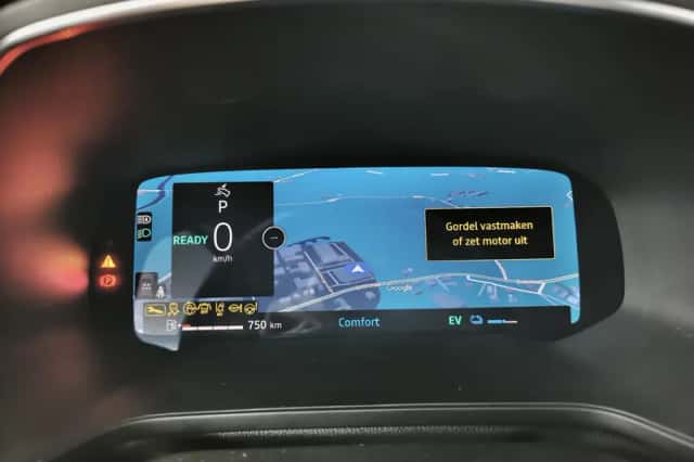 Renault Captur (2024) thumbnail 4