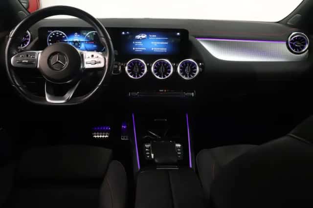 Mercedes-Benz EQA (2022) thumbnail 3