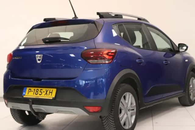 Dacia Sandero Stepway (2022) thumbnail 2