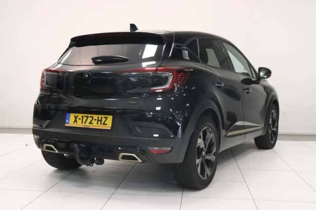 Renault Captur (2023) thumbnail 2