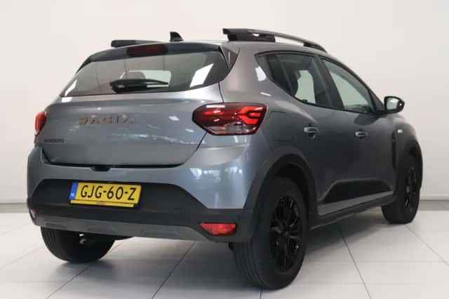 Dacia Sandero Stepway (2024) thumbnail 2