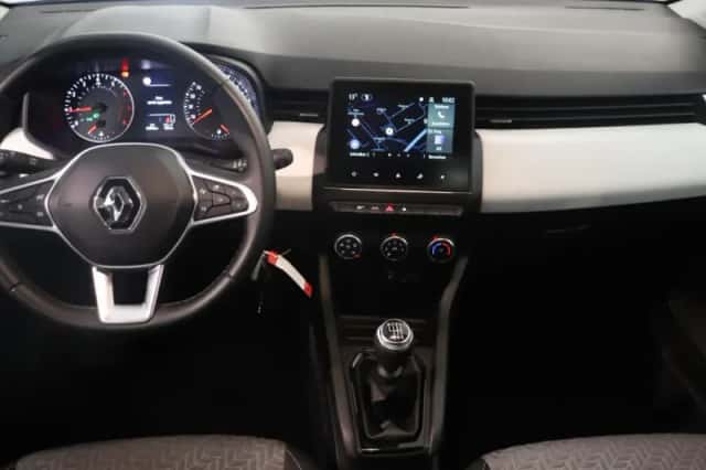 Renault Clio (2023) thumbnail 3