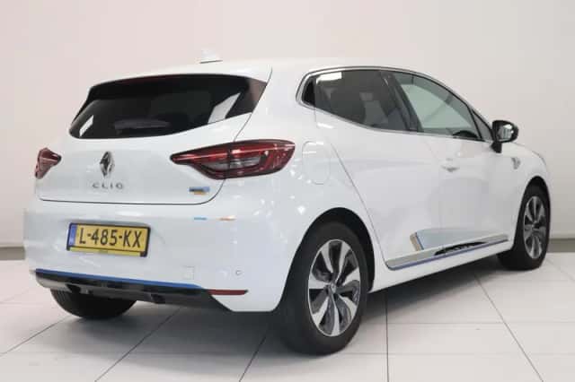 Renault Clio (2021) thumbnail 2
