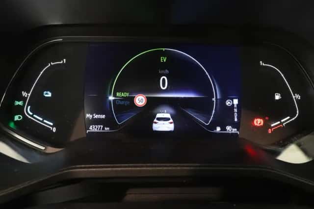 Renault Clio (2021) thumbnail 4