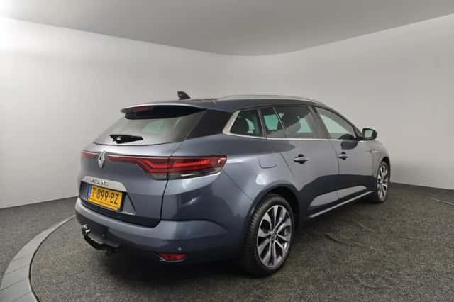 Renault Mégane (2023) thumbnail 2