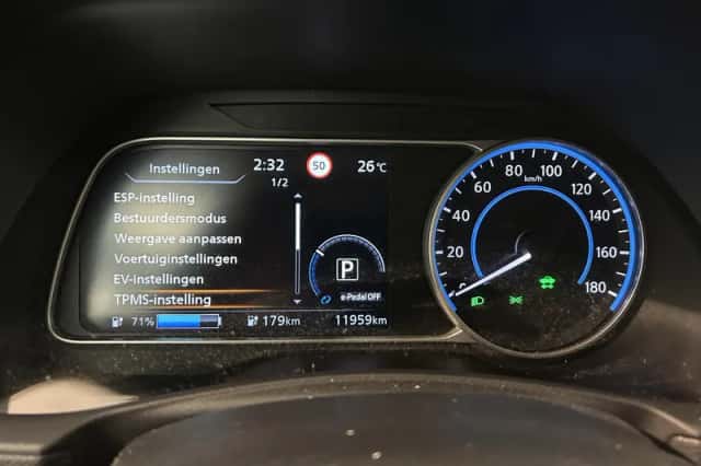 Nissan Leaf (2023) thumbnail 4