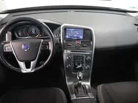 Volvo XC60 (2013) thumbnail 3