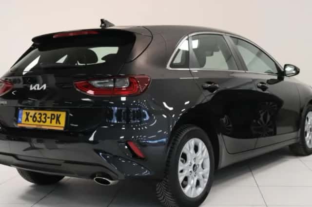 Kia Ceed (2024) thumbnail 2