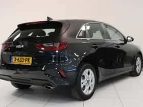 Kia Ceed (2024) thumbnail 2