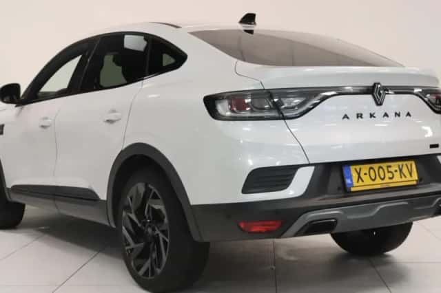 Renault Arkana (2023) thumbnail 6