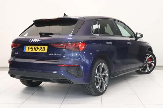 Audi A3 (2021) thumbnail 2