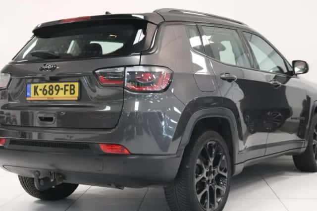Jeep Compass (2020) thumbnail 2