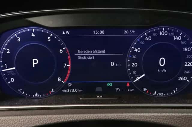 Volkswagen Golf (2018) thumbnail 4