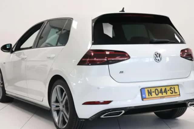 Volkswagen Golf (2018) thumbnail 6