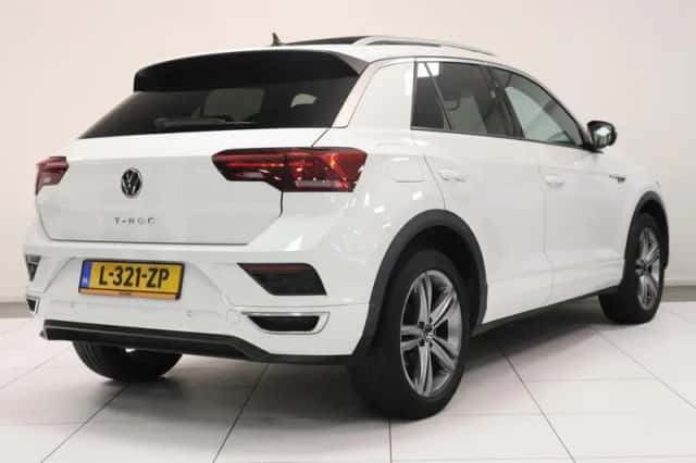 Volkswagen T-Roc (2021) thumbnail 2