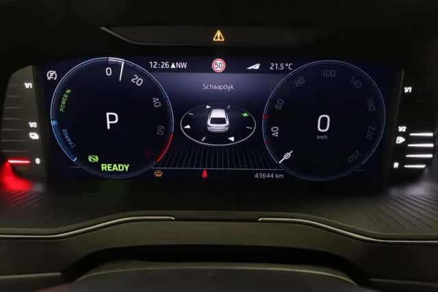 Škoda Superb (2023) thumbnail 3