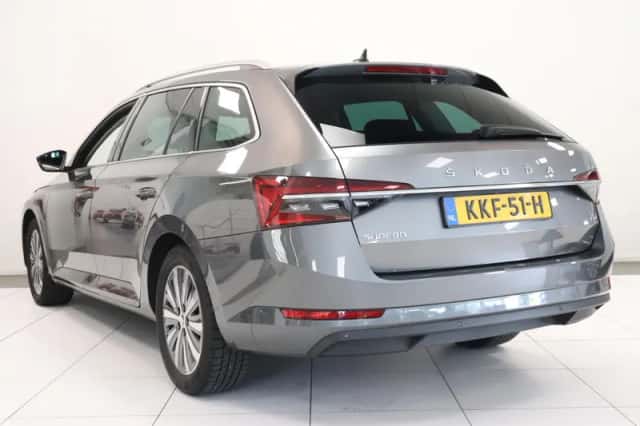 Škoda Superb (2023) thumbnail 6