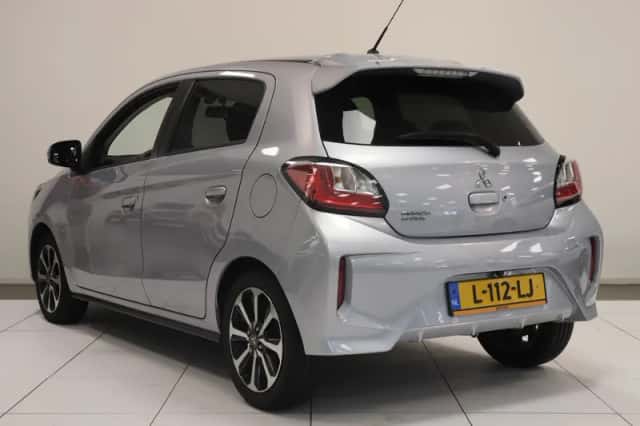 Mitsubishi Space Star (2021) thumbnail 6