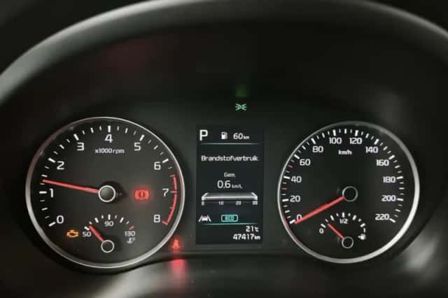 Kia Stonic (2021) thumbnail 4