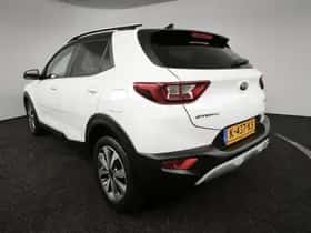 Kia Stonic (2021) thumbnail 6