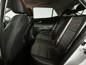 Kia Stonic (2021) thumbnail 8