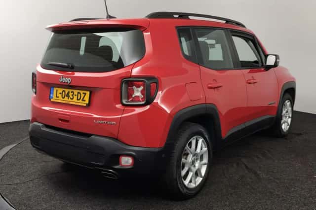 Jeep Renegade (2021) thumbnail 2