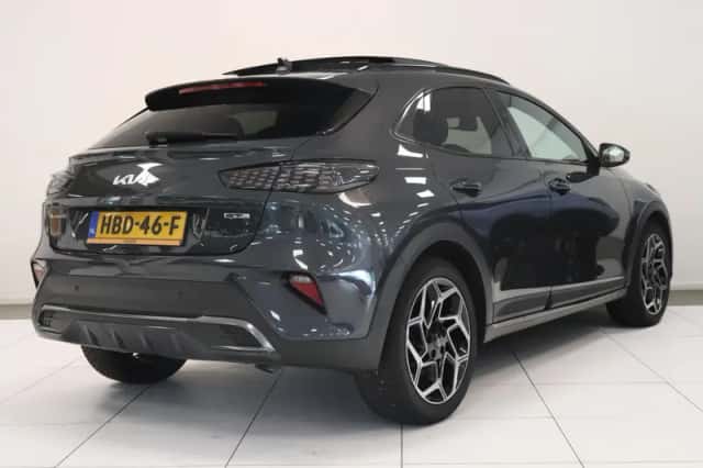 Kia XCeed (2025) thumbnail 2