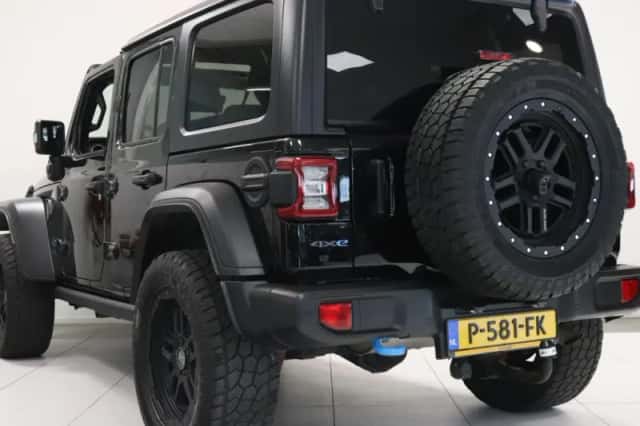 Jeep Wrangler (2021) thumbnail 6