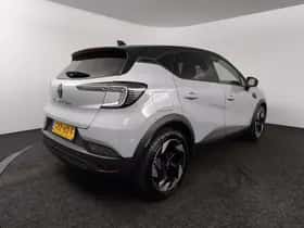 Renault Captur (2024) thumbnail 2