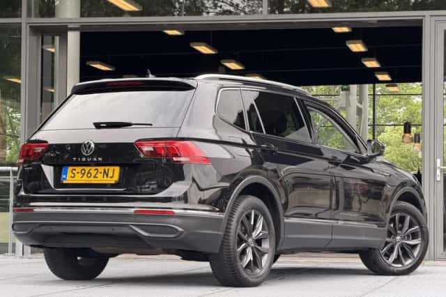 Volkswagen Tiguan All-Space (2023) thumbnail 2