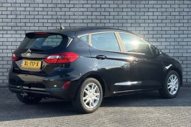 Ford Fiesta (2018) thumbnail 2