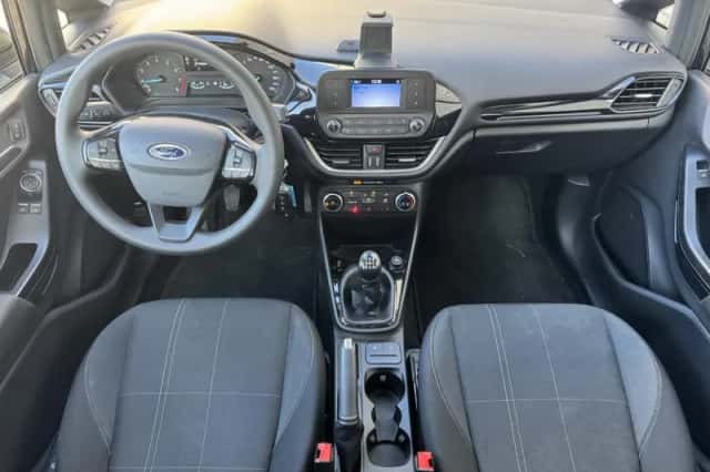 Ford Fiesta (2018) thumbnail 3