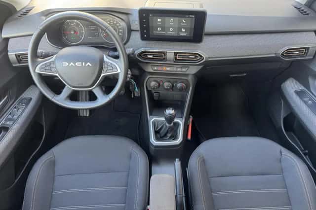 Dacia Sandero (2023) thumbnail 3