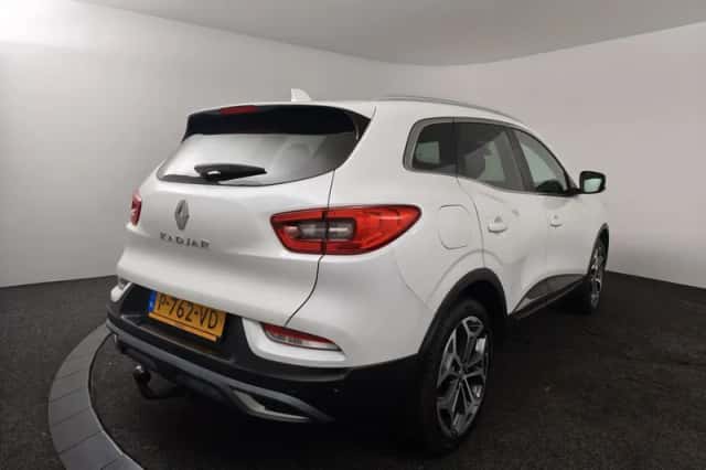 Renault Kadjar (2022) thumbnail 2