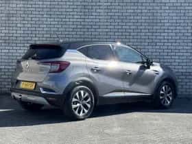 Renault Captur (2020) thumbnail 2