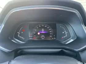 Renault Captur (2020) thumbnail 4